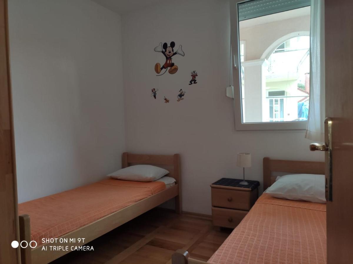 Apartment Svrco Zaboric Esterno foto